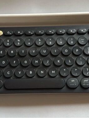 Logitech Round-Key Bluetooth Keyboard in Black